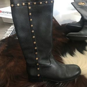 Knee high Tory Burch boots. Size 6